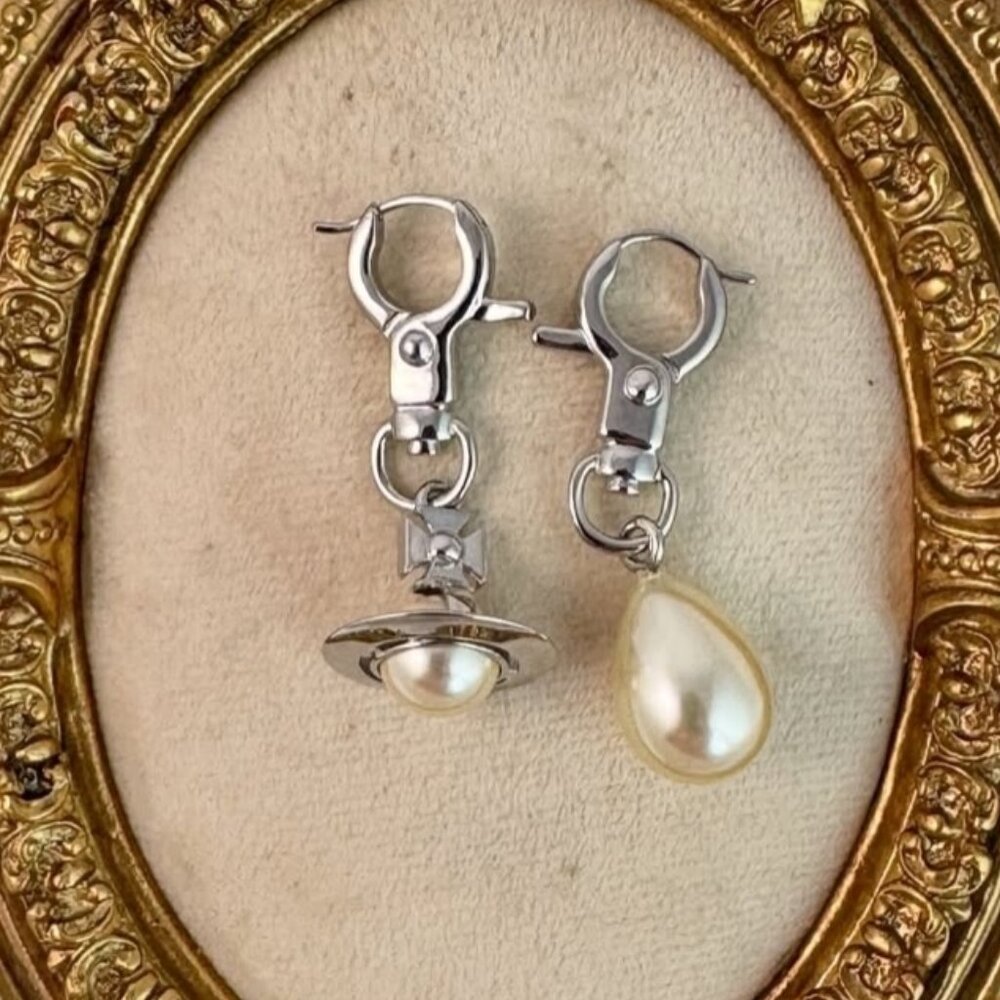 Vivienne Westwood Silver Claude Asymetrical earrings